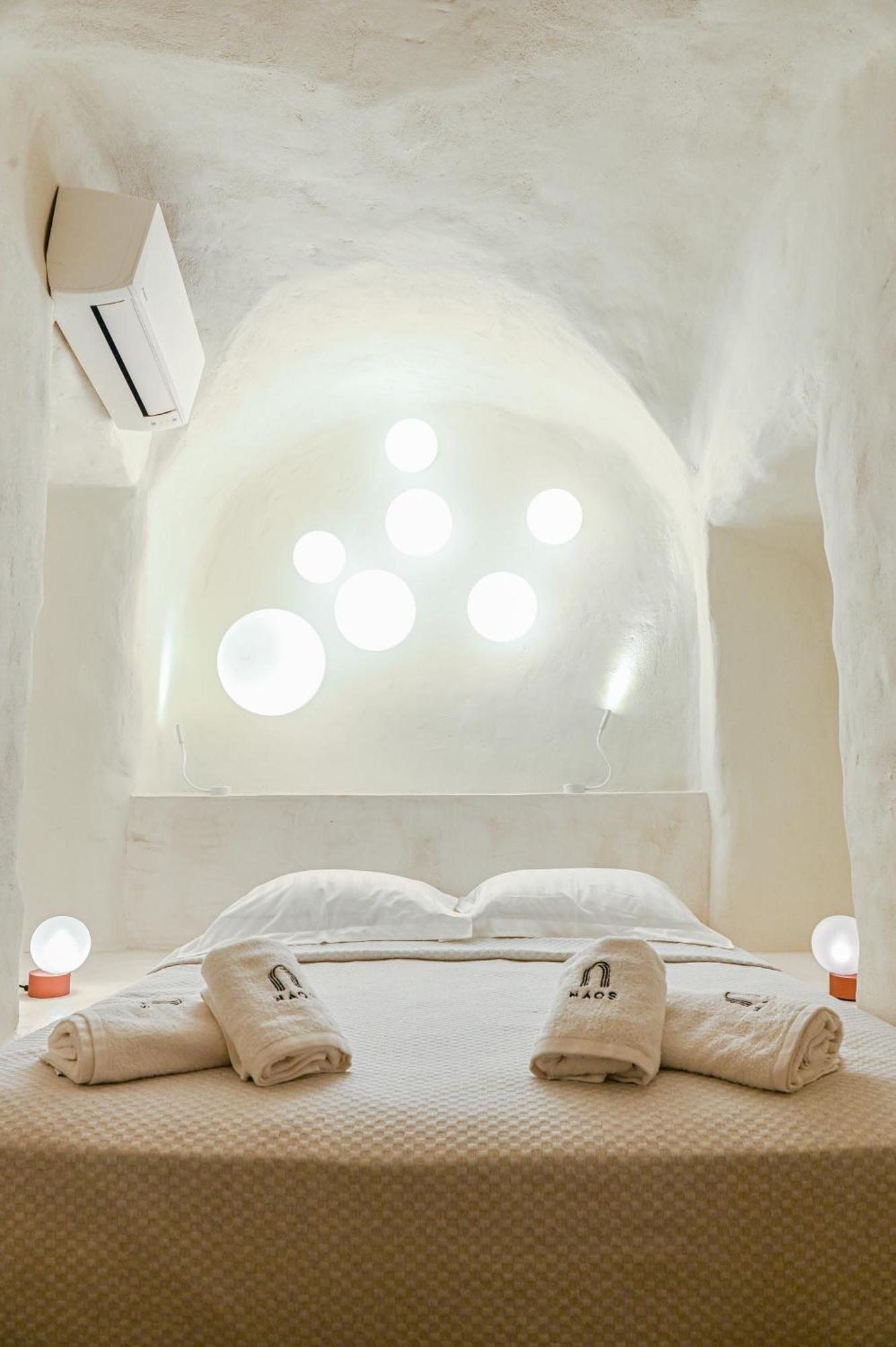 Naos Suites Vóthon Kültér fotó